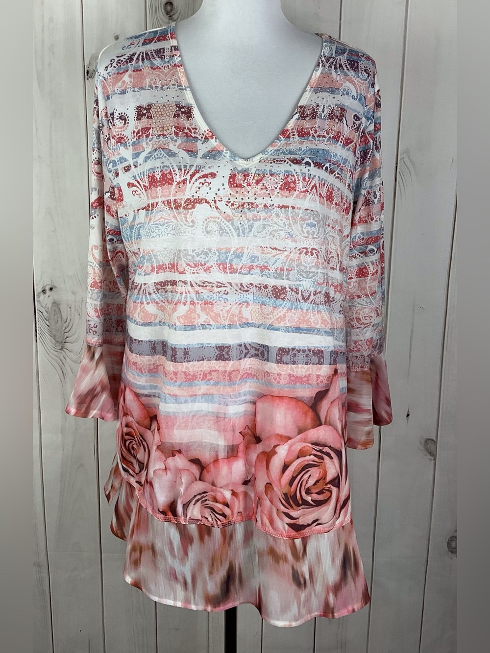 One World Live and Let Live Top Women’s XL Floral Beaded V-Neck Knit Chiffon Hem